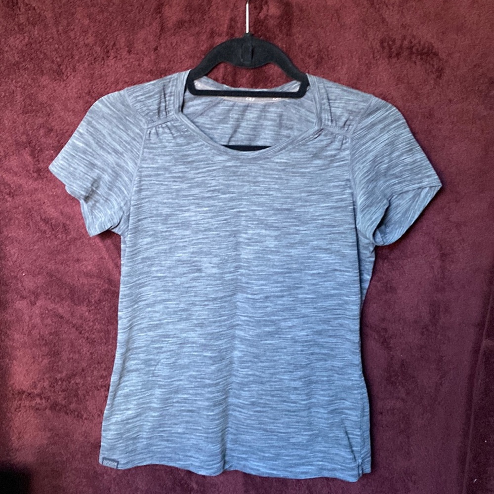 Fitted Outdoor Research tee. Women’s, water wicking, cooling fabric.